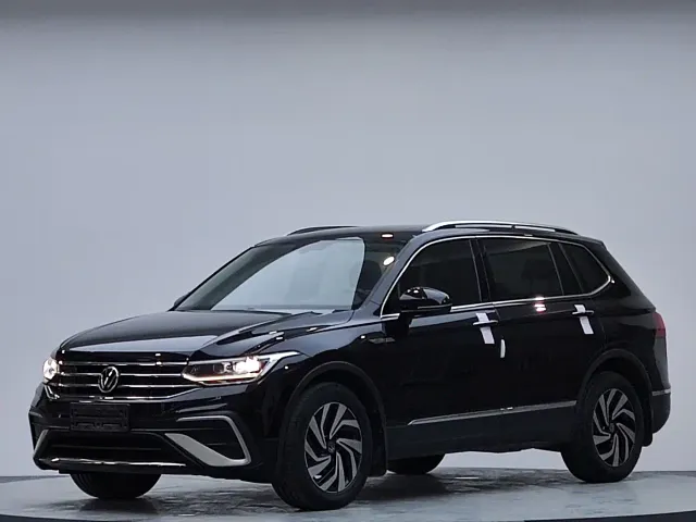 Volkswagen Tiguan L — Фото автомобиля 2