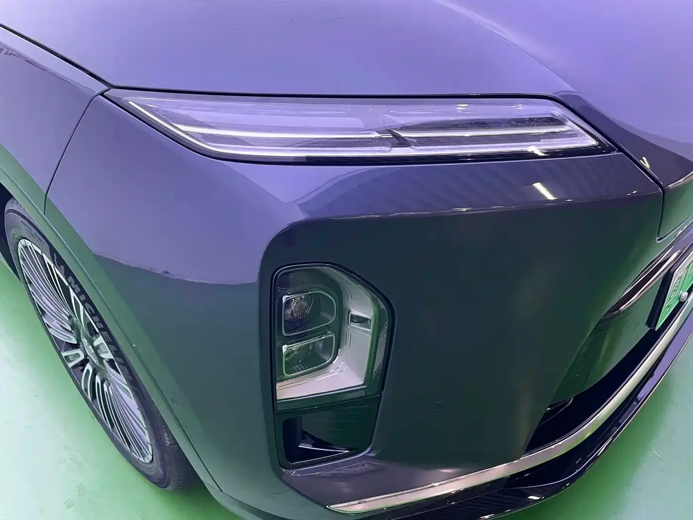 NIO NIO ES8 2025 Model 6-Seat Executive Luxury Edition — Фото автомобиля 14