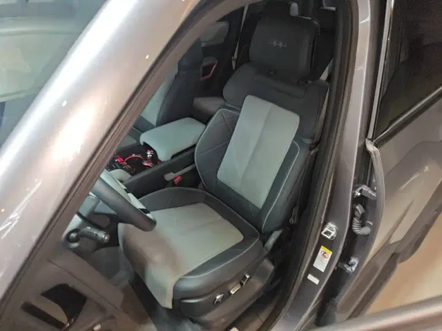 BYD FangChengBao Leopard 5 — Фото автомобиля 14