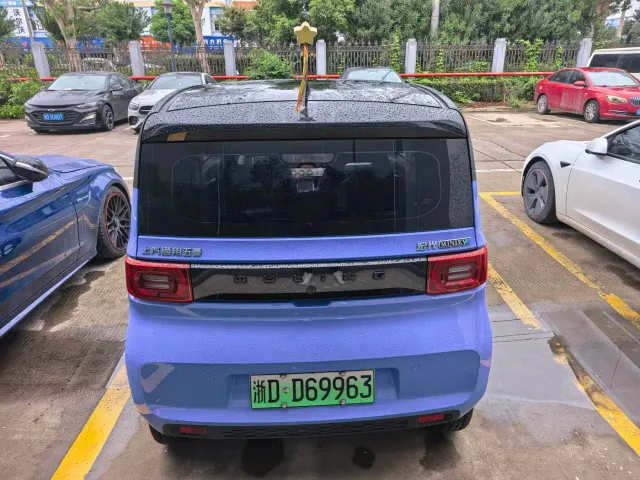 Wuling Hongguang Mini EV — Фото автомобиля 4