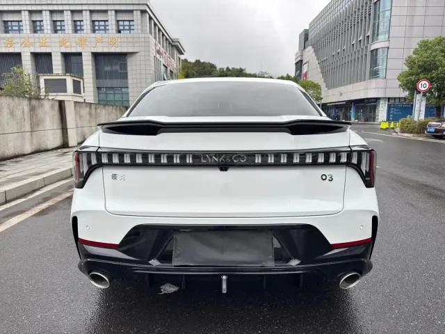 Lynk & Co 03 — Фото автомобиля 25