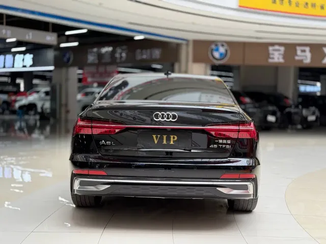 Audi A6L — Фото автомобиля 8