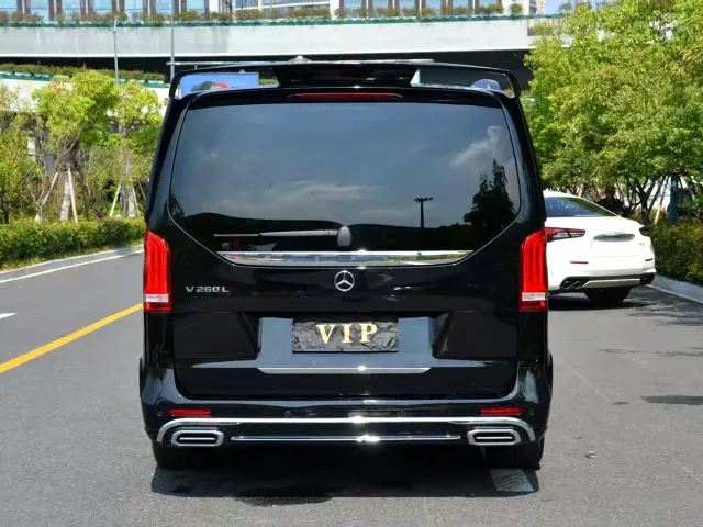 Mercedes-Benz V-Class — Фото автомобиля 6