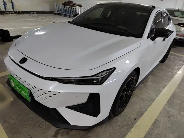 Фотография автомобиля — Changan UNI-V