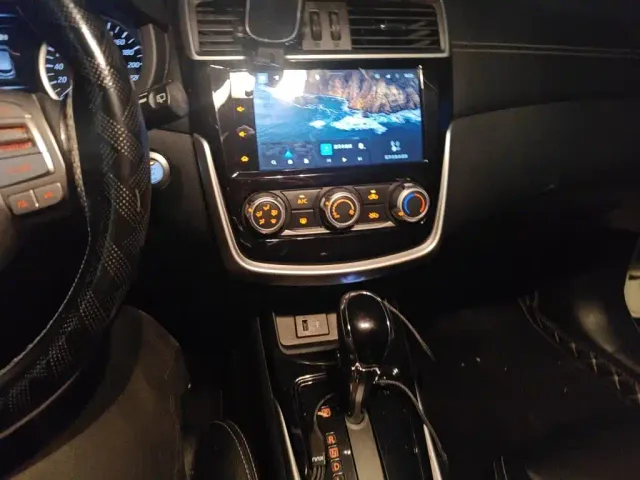 Nissan Tiida 2021 1.6L CVT Cool Edition — Фото автомобиля 9