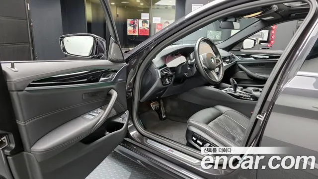 BMW 5-Series 5 серия (G30) 530i xDrive M Sport — Фото автомобиля 11
