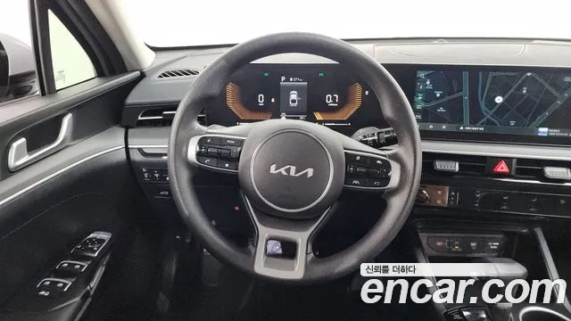 Kia K5 Новый K5 3 поколение 2.0 LPi(Для проката) — Фото автомобиля 13