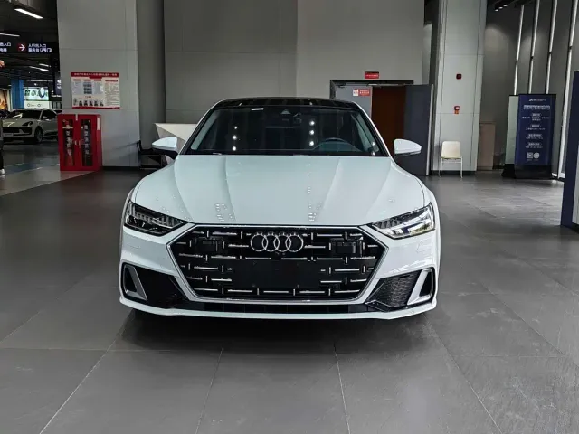 Audi A7L — Фото автомобиля 2