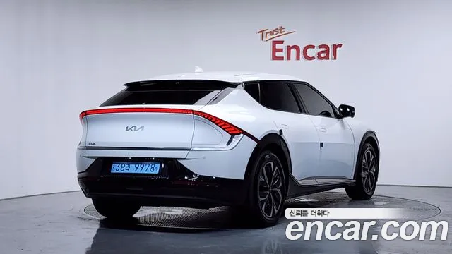 Kia EV6 — Фото автомобиля 2