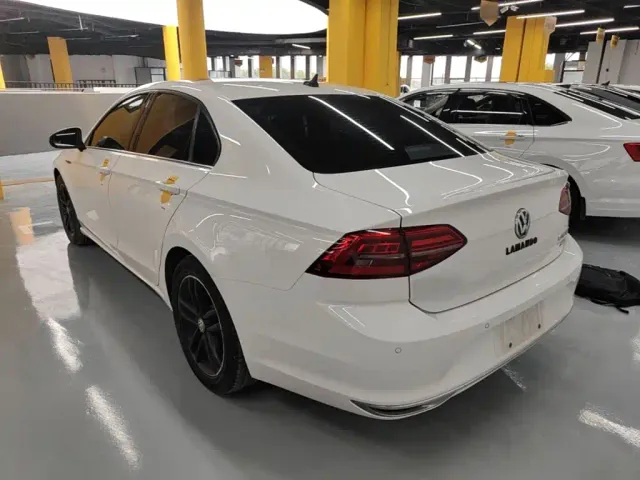 Volkswagen Lamando — Фото автомобиля 4