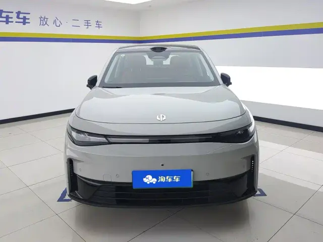 Leapmotor C10 — Фото автомобиля 2