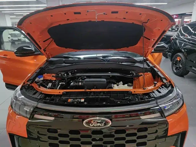 Ford Explorer — Фото автомобиля 19