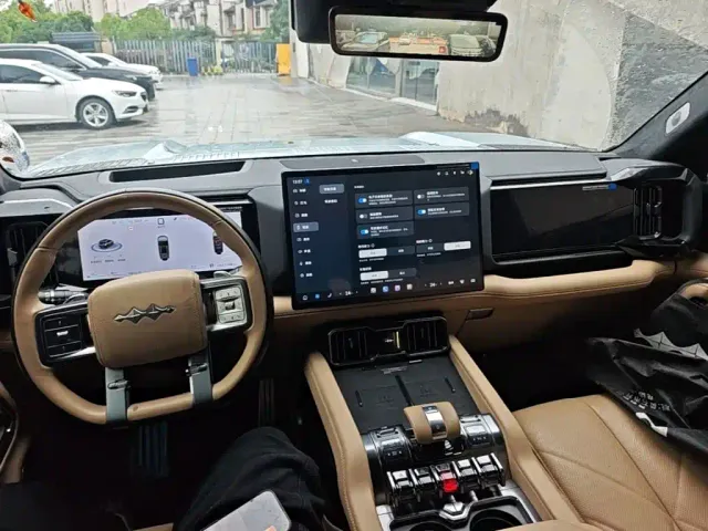 BYD FangChengBao Leopard 8 — Фото автомобиля 9