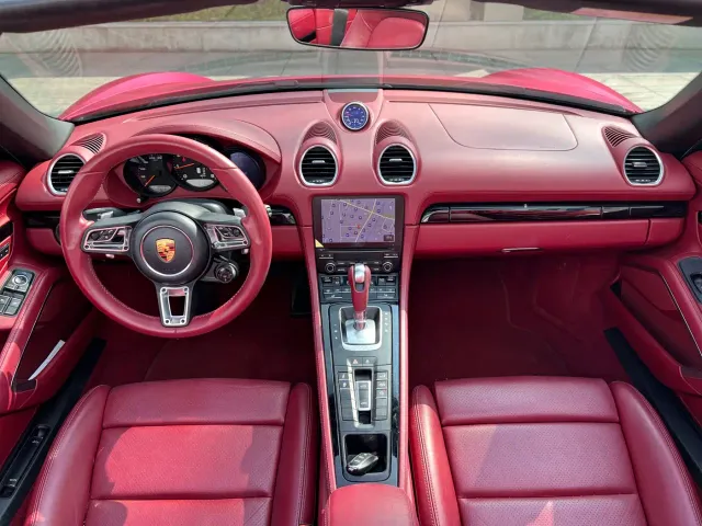 Porsche 718 — Фото автомобиля 14