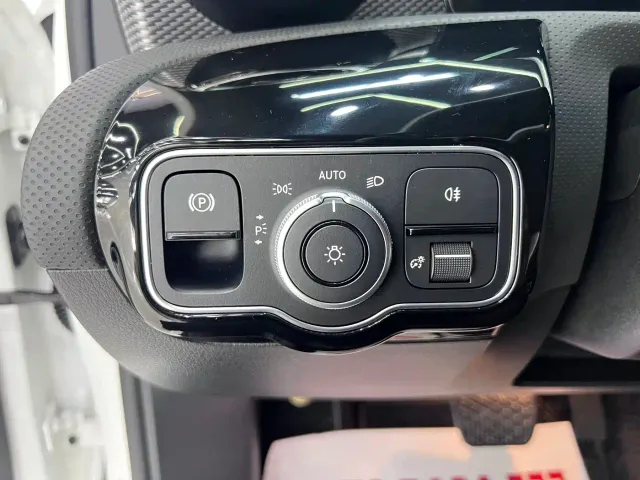 Mercedes-Benz A-Class — Фото автомобиля 13