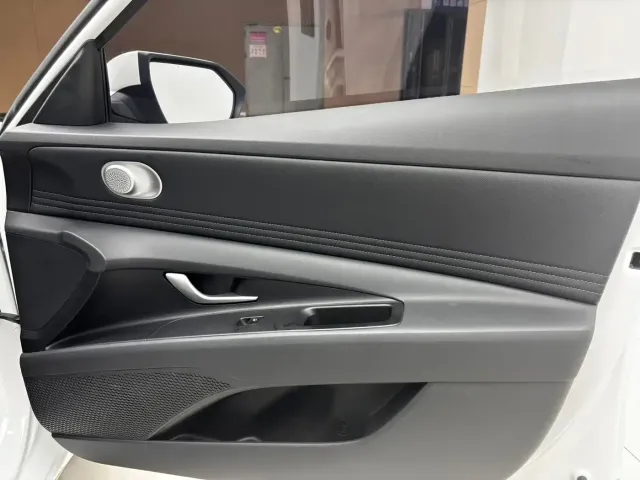 Hyundai Elantra 2022 1.5L CVT GLX Elite Edition — Фото автомобиля 18