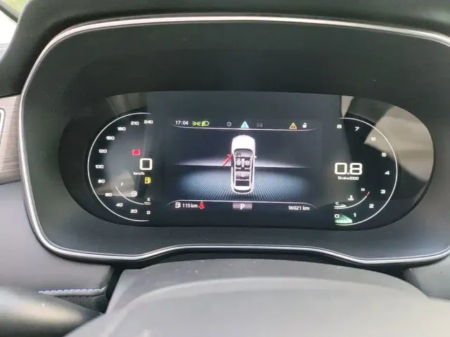 Roewe RX5 — Фото автомобиля 11