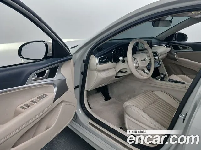 Genesis G70 New — Фото автомобиля 15