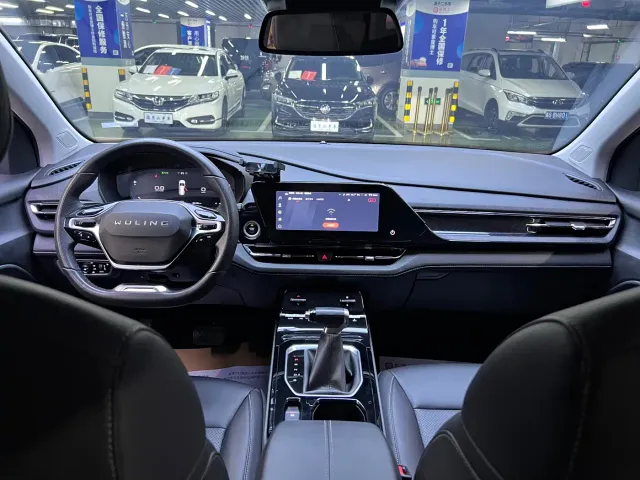 Wuling Victory — Фото автомобиля 15