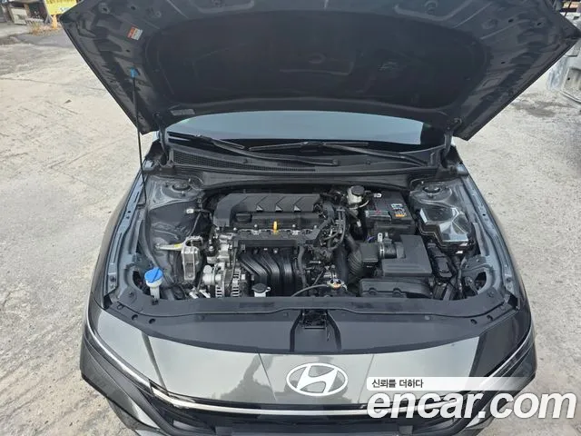 Hyundai Avante CN7 — Фото автомобиля 9