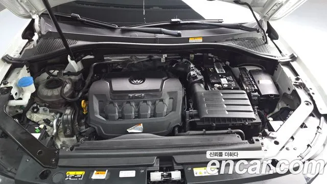 Volkswagen Tiguan — Фото автомобиля 9