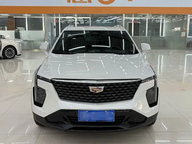 Cadillac XT4 — Фото автомобиля 2