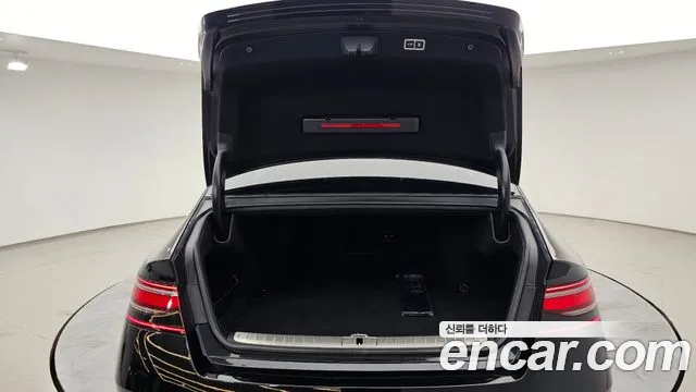 Genesis G90 — Фото автомобиля 20