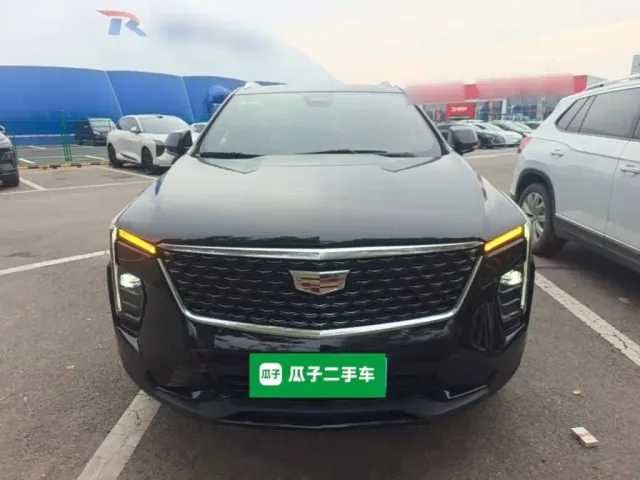 Cadillac XT4 — Фото автомобиля 2