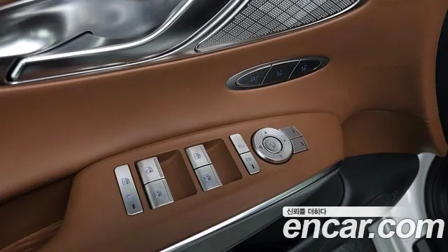Genesis GV70 2.5T Бензин AWD — Фото автомобиля 21