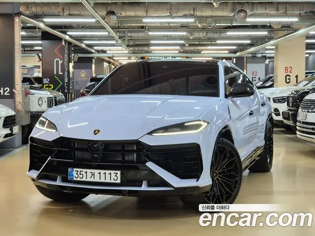 Lamborghini Urus — Фото автомобиля 4