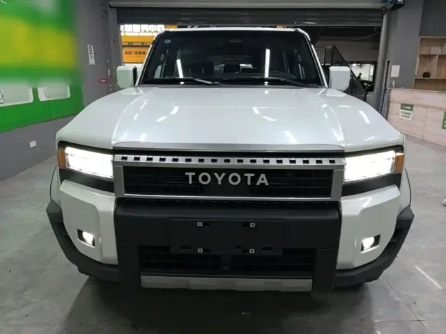 Toyota Prado — Фото автомобиля 2