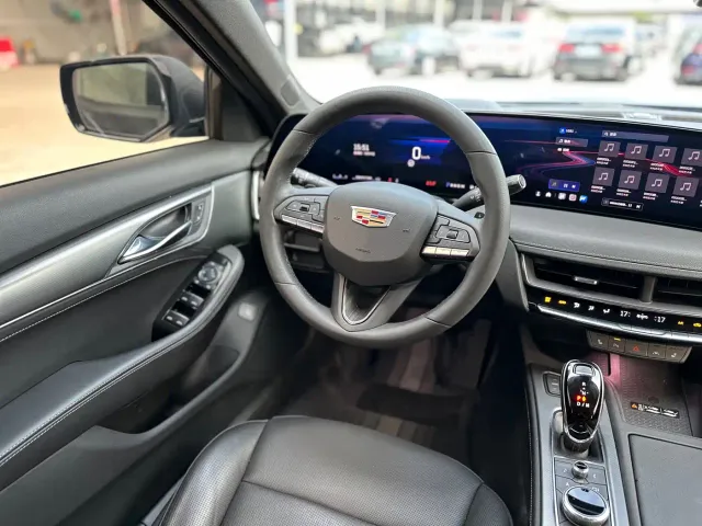 Cadillac CT5 — Фото автомобиля 13