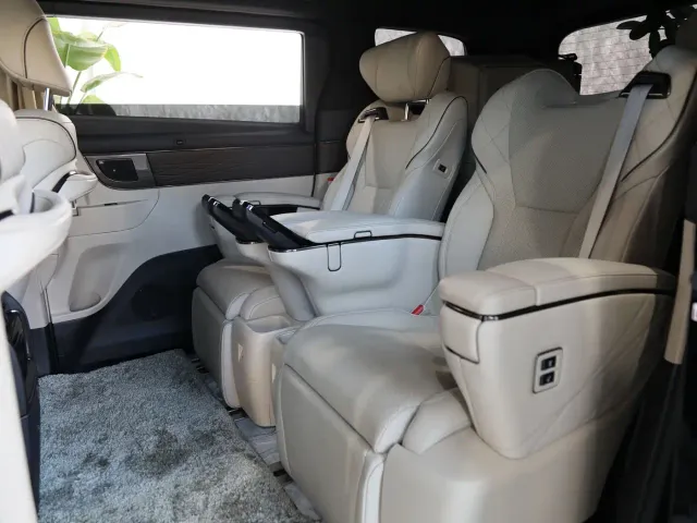 Toyota Alphard — Фото автомобиля 19