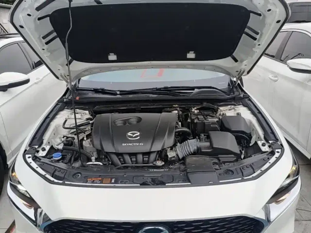 Mazda Axela — Фото автомобиля 19