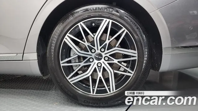 Genesis G90 Бензин 3.5 турбо AWD — Фото автомобиля 21