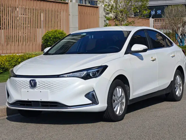 Фотография автомобиля — Changan Eado
