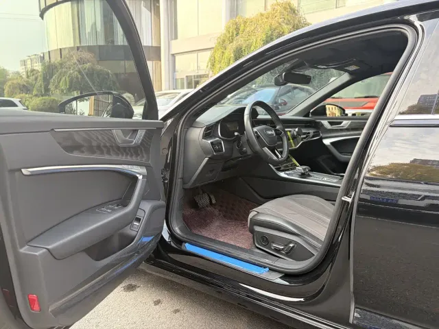Audi A6L — Фото автомобиля 4