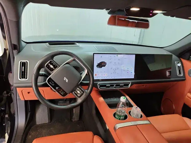 Li Auto L7 — Фото автомобиля 7