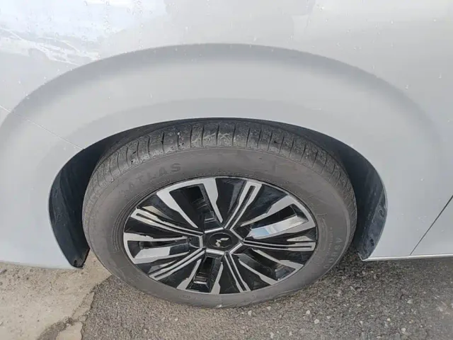 Wuling Starlight 730 — Фото автомобиля 22
