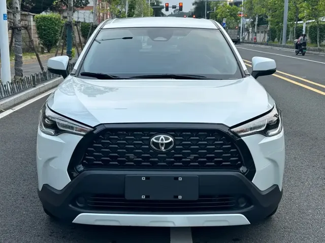 Toyota Corolla Cross — Фото автомобиля 2