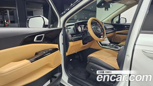 Kia Carnival — Фото автомобиля 10