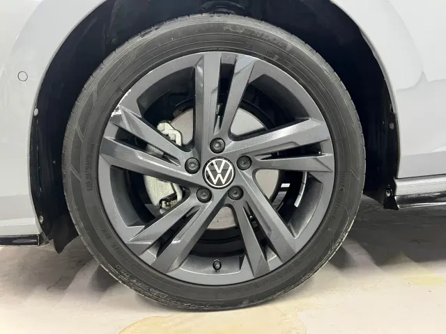 Volkswagen Golf — Фото автомобиля 7