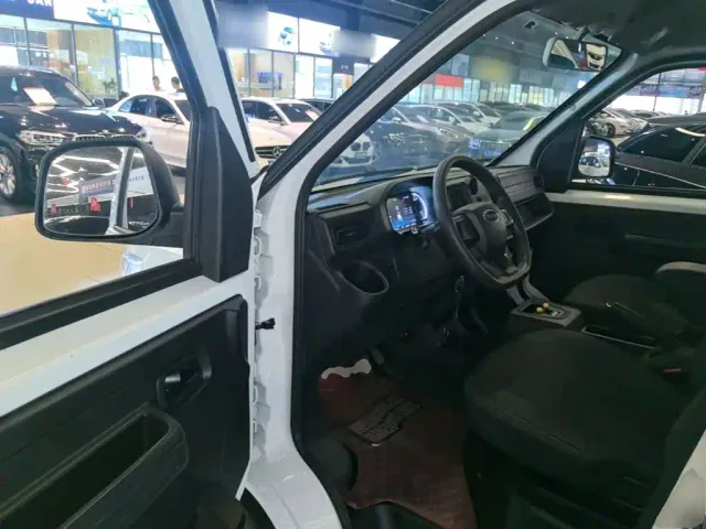 Karry Jiangtun E7 — Фото автомобиля 15