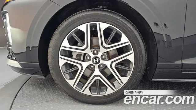 Hyundai Grandeur Grandeur (GN7) 2.5 Бензин 2WD — Фото автомобиля 4