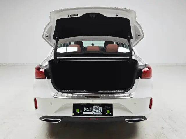 Changan Eado — Фото автомобиля 11
