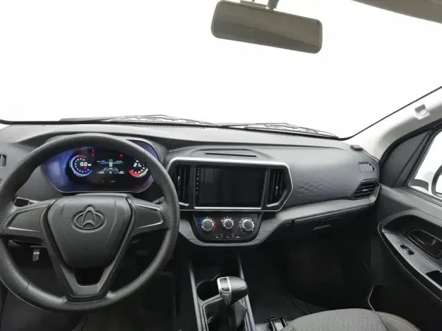 Changan Kaicheng Changan Ruixing EM80 2024 Hatchback Standard 2 Seats 41.86kWh — Фото автомобиля 5