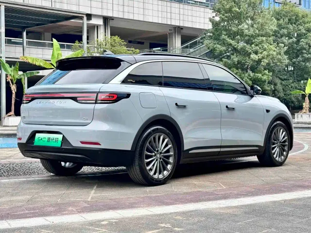 Leapmotor C11 — Фото автомобиля 17