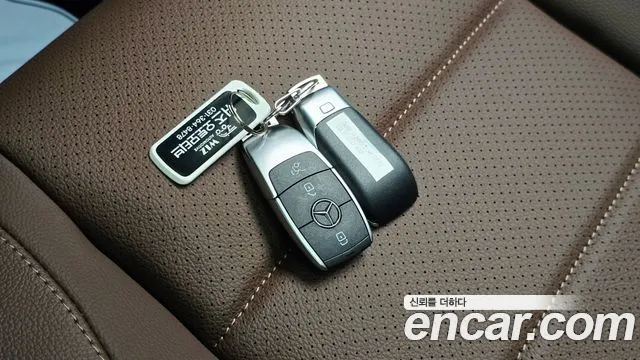 Mercedes-Benz GLE-Class — Фото автомобиля 15