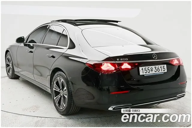Mercedes-Benz E-Class W214 — Фото автомобиля 2