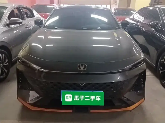 Changan UNI-V — Фото автомобиля 2